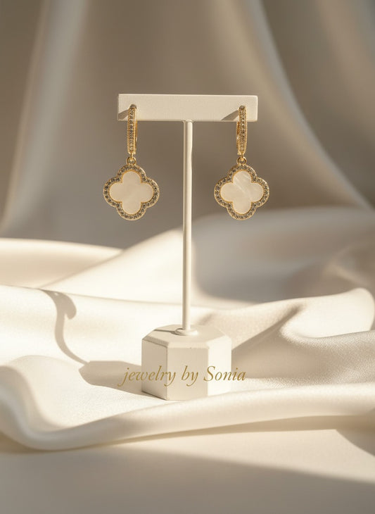 Boucles d’oreilles trèfle nacre en acier inoxydable doré