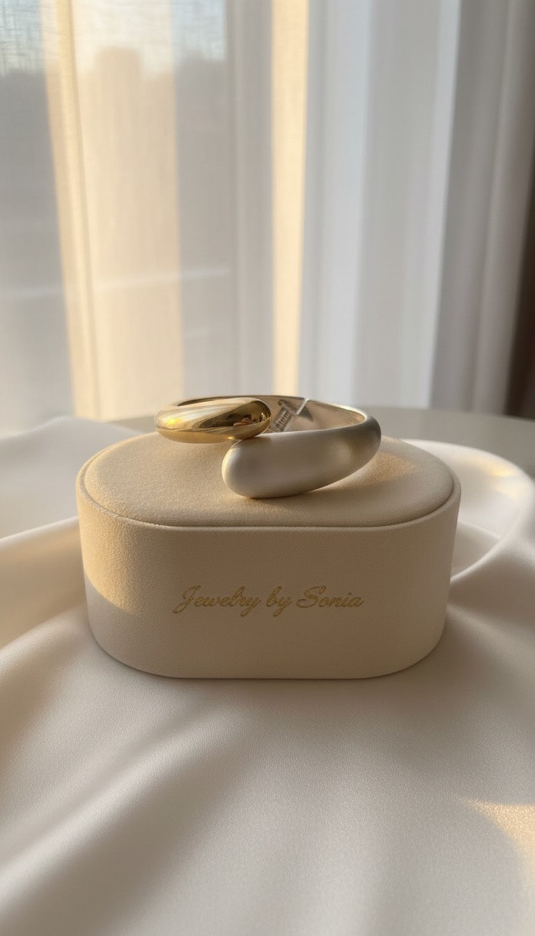 Bracelet manchette torsadé doré et blanc mat 