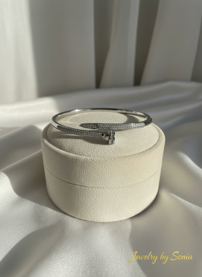 Bracelet clou strass doré